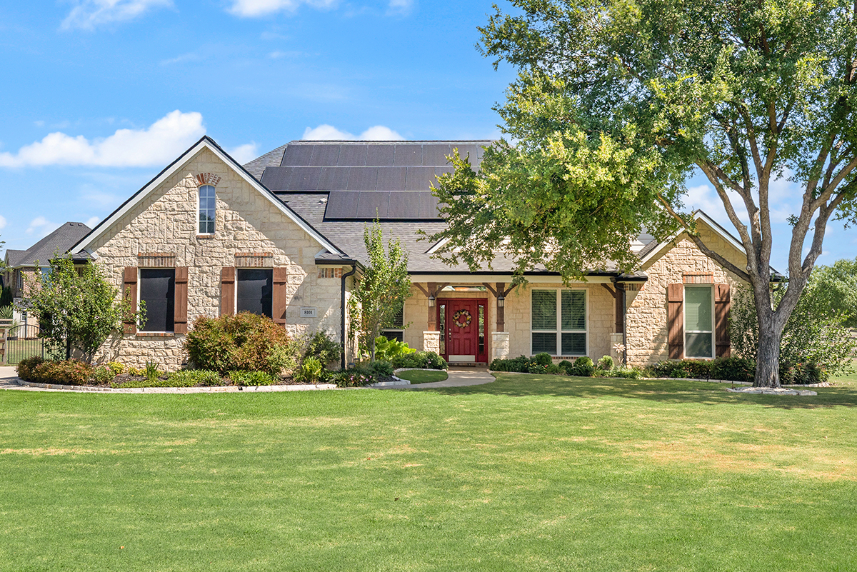 8101 Oak Creek Lane, Denton, TX 76208, front exterior